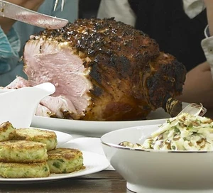 Jambon glacé à l'érable et à la moutarde